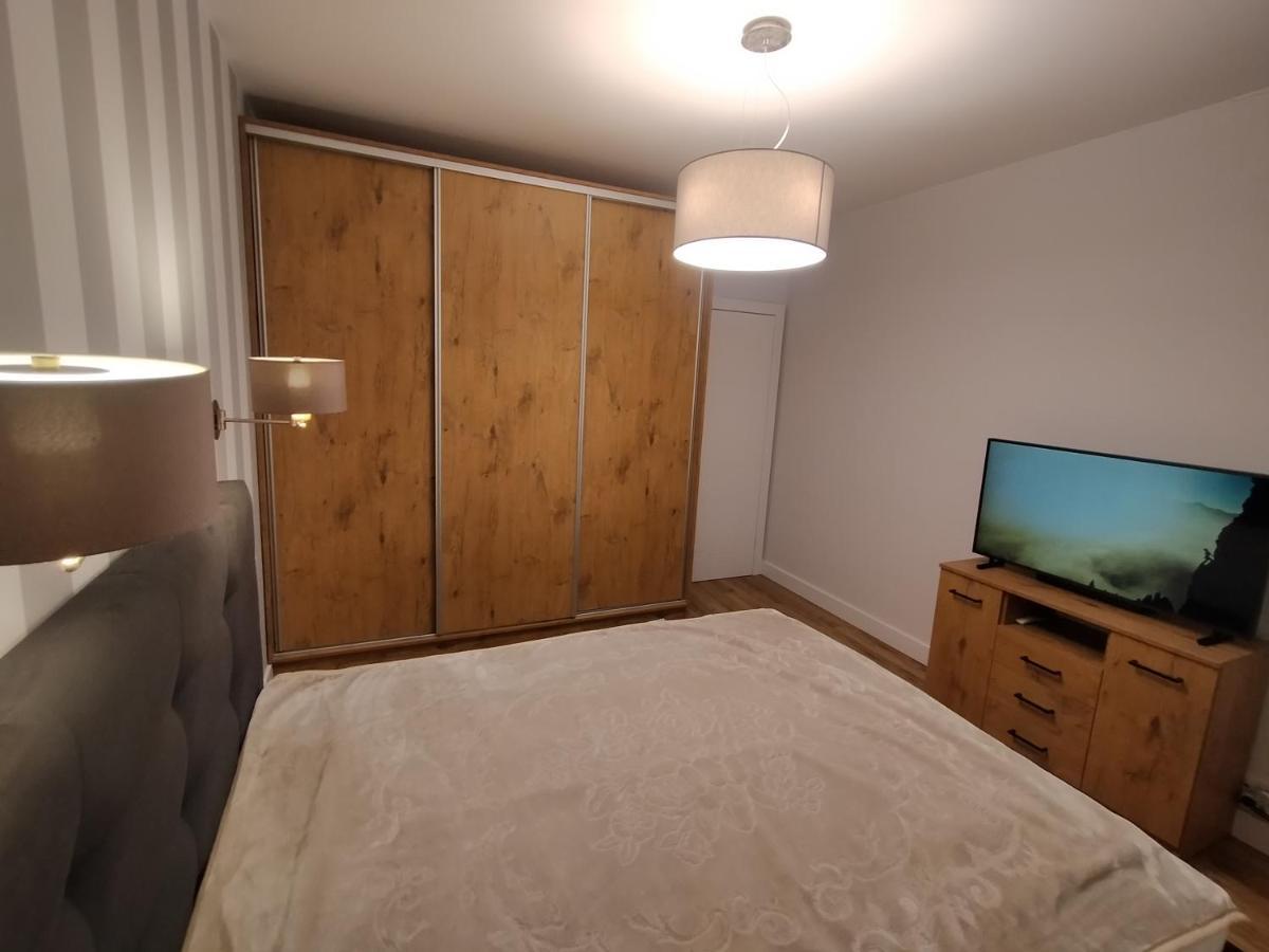 Fajny Apartament Z Parkingiem, Obok Metra. Warsaw Ngoại thất bức ảnh