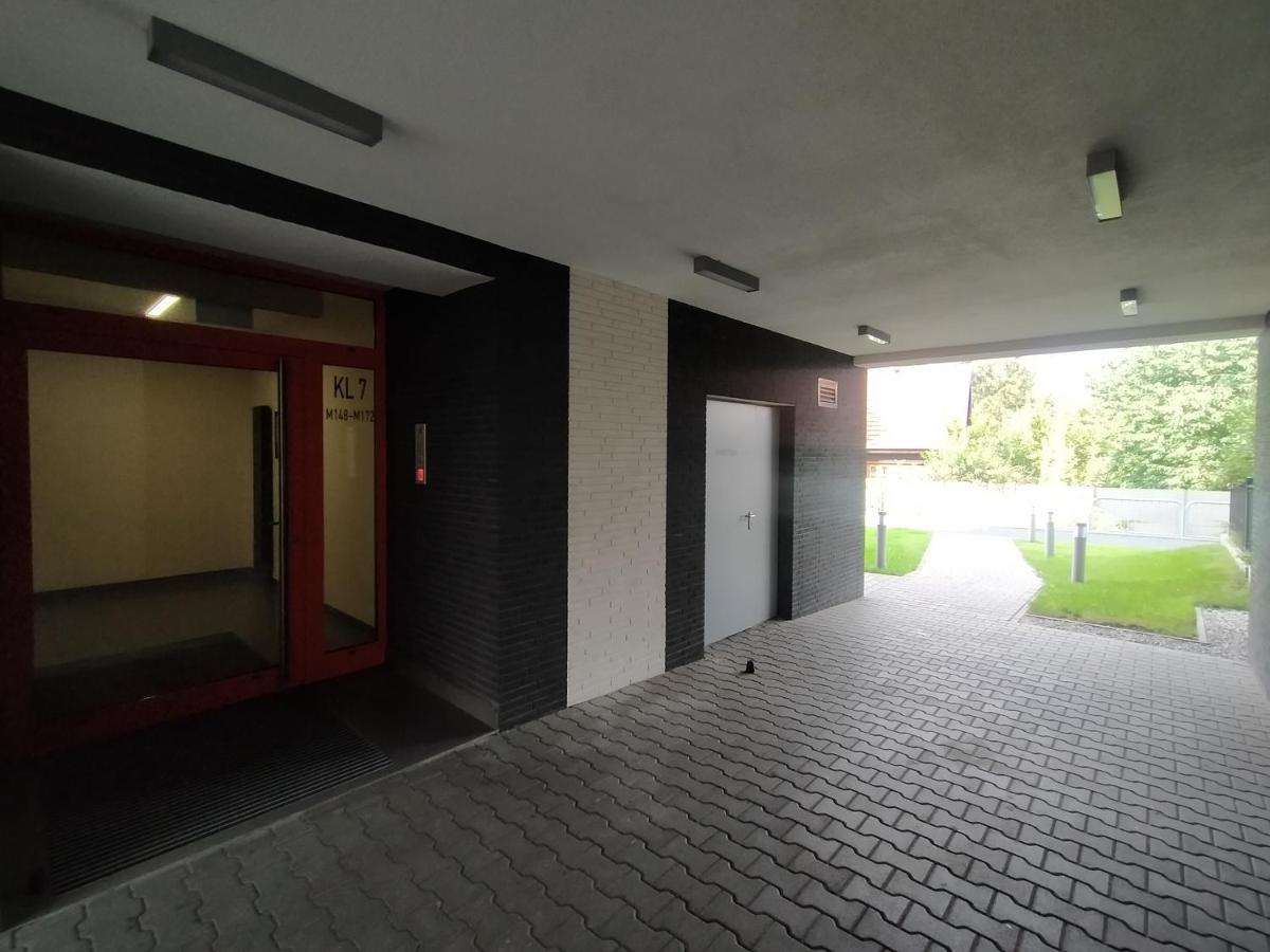 Fajny Apartament Z Parkingiem, Obok Metra. Warsaw Ngoại thất bức ảnh