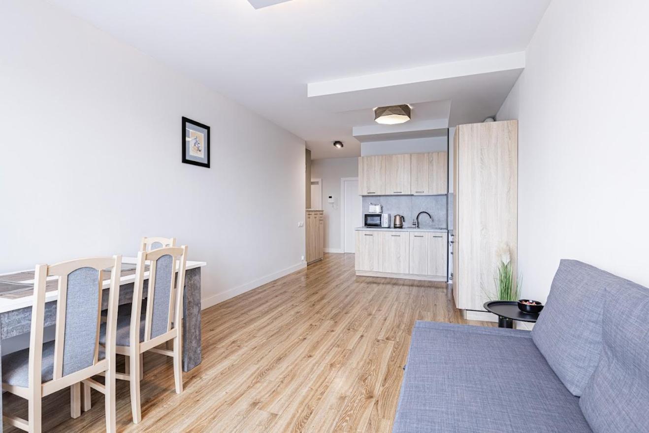 Fajny Apartament Z Parkingiem, Obok Metra. Warsaw Ngoại thất bức ảnh