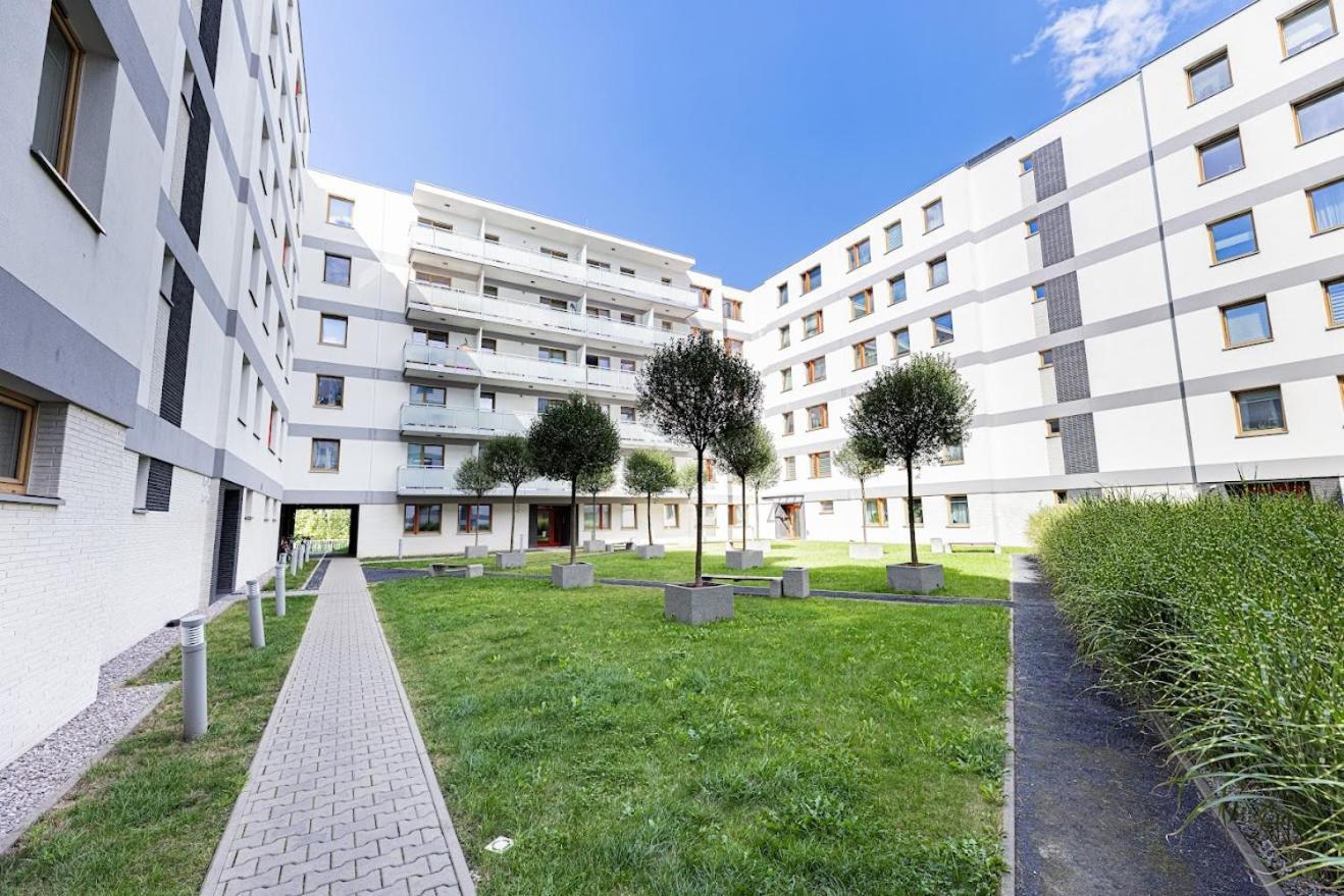 Fajny Apartament Z Parkingiem, Obok Metra. Warsaw Ngoại thất bức ảnh