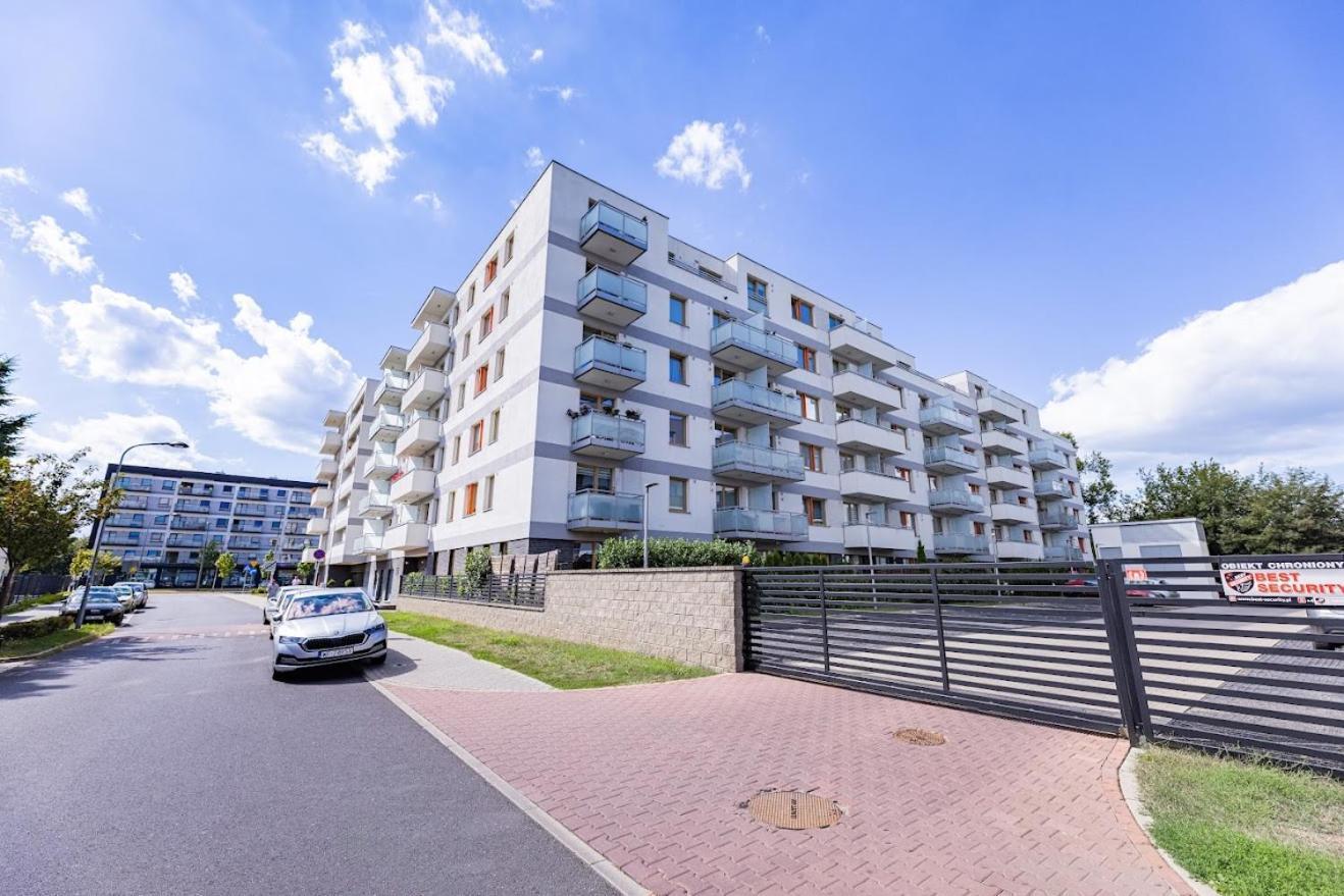 Fajny Apartament Z Parkingiem, Obok Metra. Warsaw Ngoại thất bức ảnh