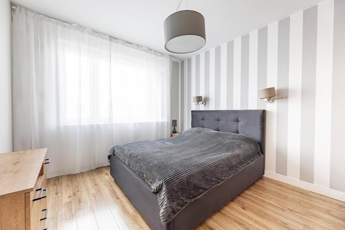 Fajny Apartament Z Parkingiem, Obok Metra. Warsaw Ngoại thất bức ảnh